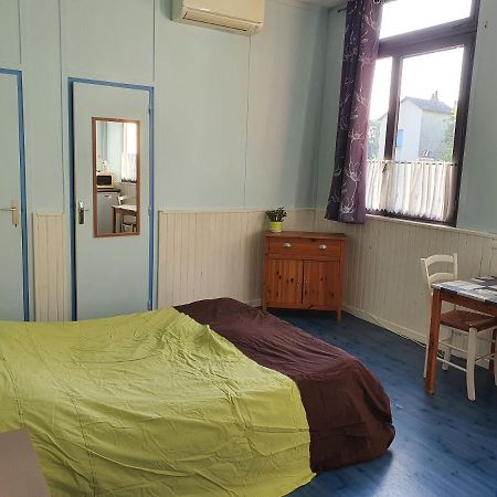 Camping Des 2 Rives- Chambres Etang-sur-Arroux Exteriör bild