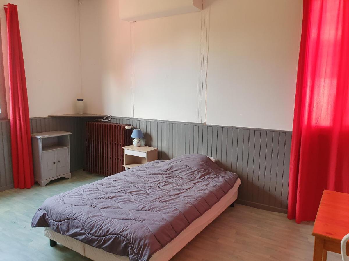 Camping Des 2 Rives- Chambres Etang-sur-Arroux Exteriör bild