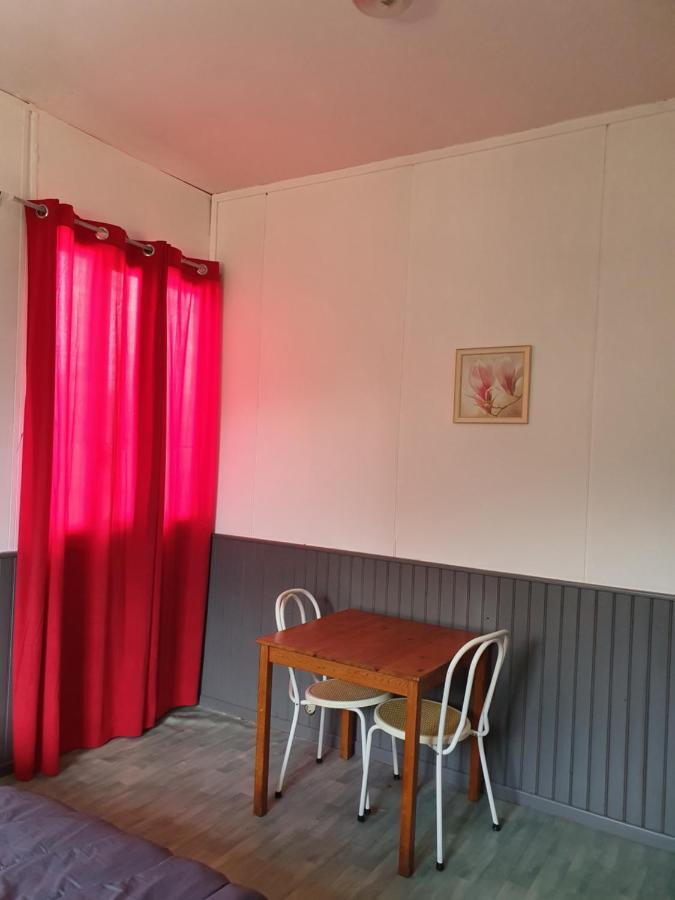 Camping Des 2 Rives- Chambres Etang-sur-Arroux Exteriör bild