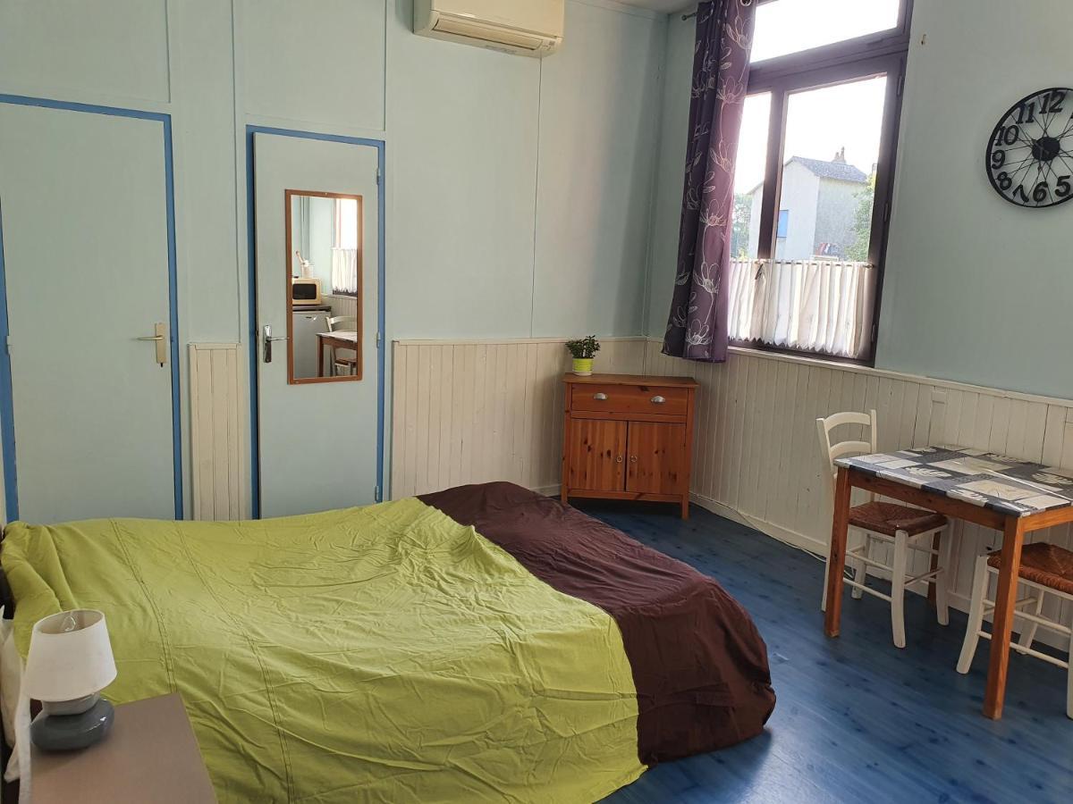Camping Des 2 Rives- Chambres Etang-sur-Arroux Exteriör bild